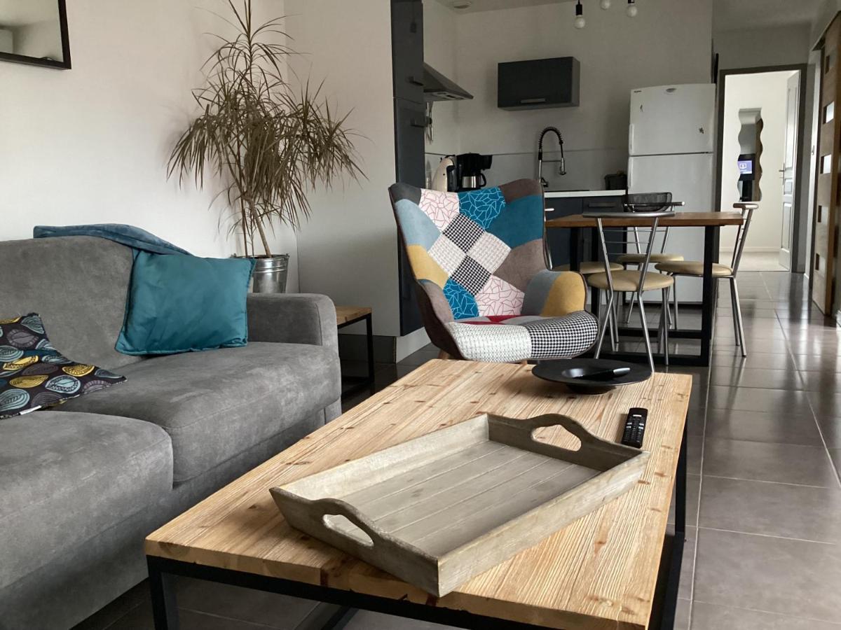 Joli Appartement 50 M2 Classe 3 Etoiles Avec Terrasse Et Jardin 라로셸 외부 사진
